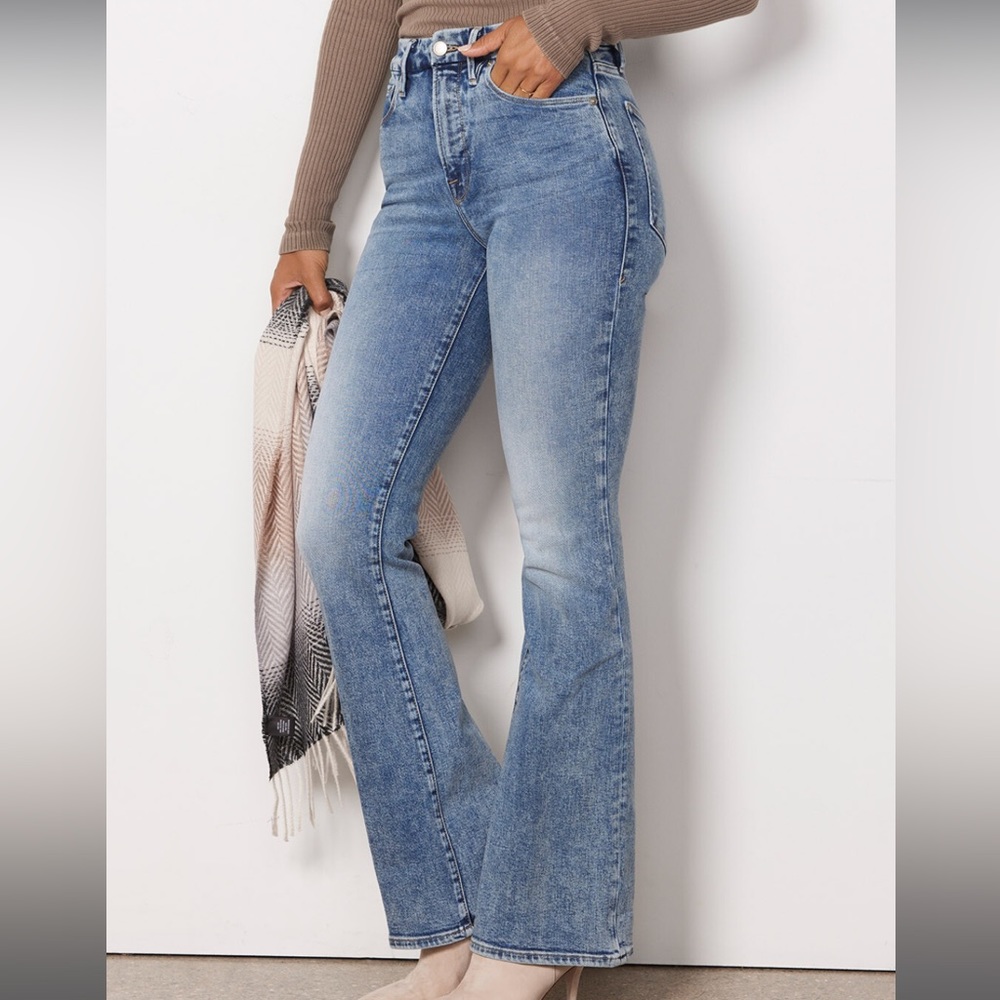 Good American “Good Classic Boot Jean” Color Indigo254
